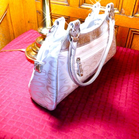 Ideal, Clean ~~~ HAND BAG ~~~ Zippered Top Closure - Picture 2 of 3